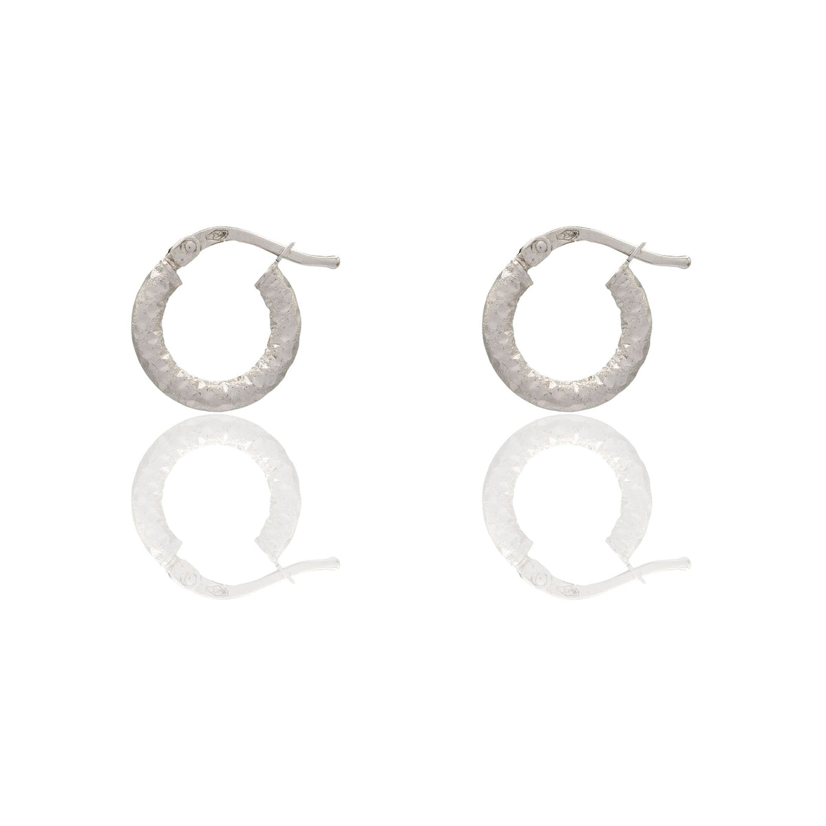 Orecchini Oro Bianco Oro 18 carati Cerchio  Solo Oro Spessore mm. 2 diametro interno cm.0,80