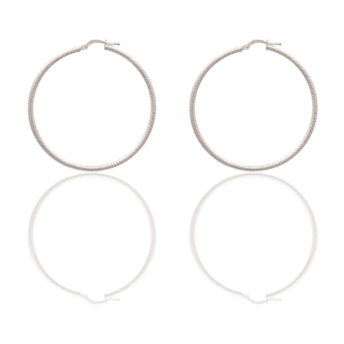 Orecchini Oro Bianco Oro 18 carati Cerchio  Solo Oro Spessore mm. 2 diametro interno cm.4