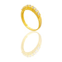 Anello Oro Giallo Oro 18 carati Veretta A Griffe  7 Pietre Zirconi Bianchi spessore gambo 1,2 mm , spessore pietre 3,2