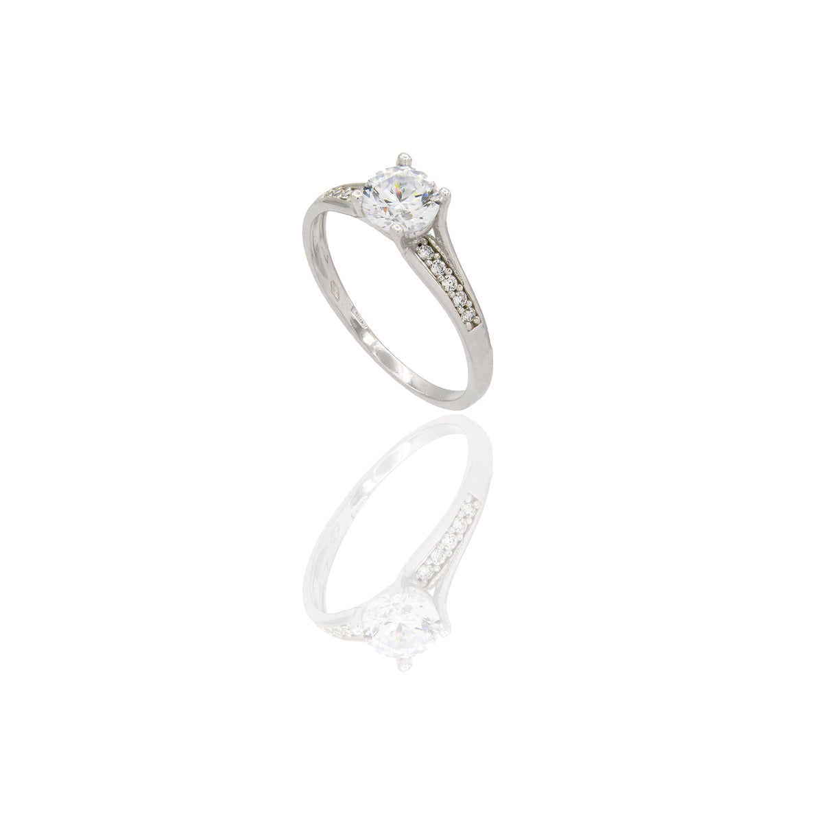Anello Oro Bianco Oro 18 carati Solitario Valentino 4 griffe gambo pavè Zirconi Bianco spessore gambo 1,40 mm , spessore pietra 6,0