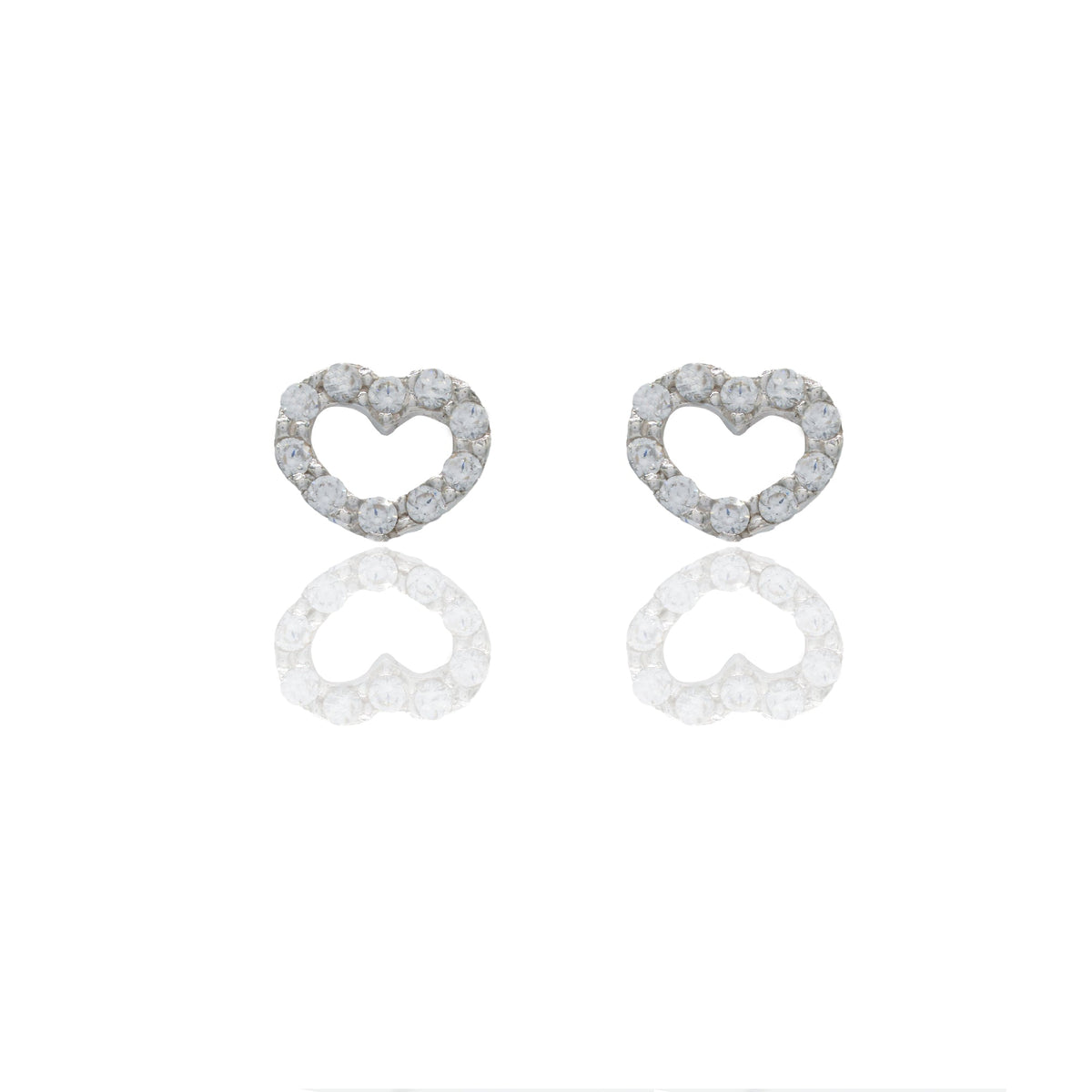 Orecchini Oro Bianco Oro 18 carati Contorno cuore pavè Zirconi Bianchi lunghezza cm.0,50 larghezza cm.0,40