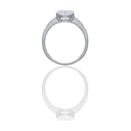 Anello Oro Bianco Oro 18 carati Solitario Pietra Bianca Centrale Con Zirconi Bianchi Su Gambo  Zirconi Bianchi