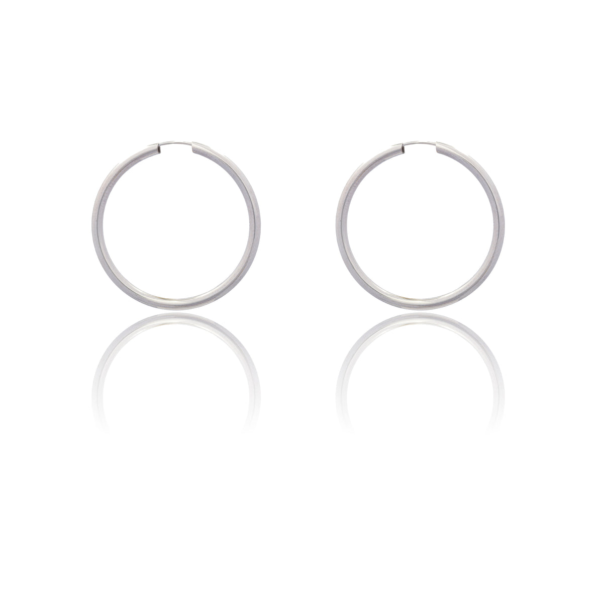 Orecchini Oro Bianco Oro 18 carati  Cerchio Chiusura A Scomparsa  Solo Oro Spessore mm 2 diametro interno cm.3